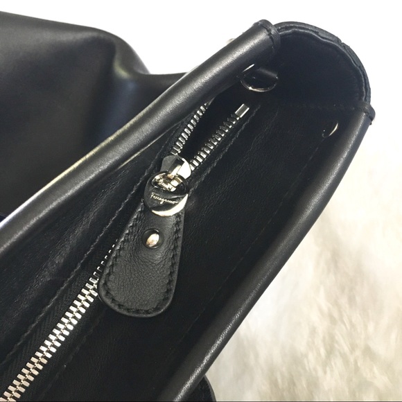 Elegant Ferragamo Leather Business Tote, Nero, Large 17Wx16.5Hx6.5Basex6.5Drop - Picture 3 of 8